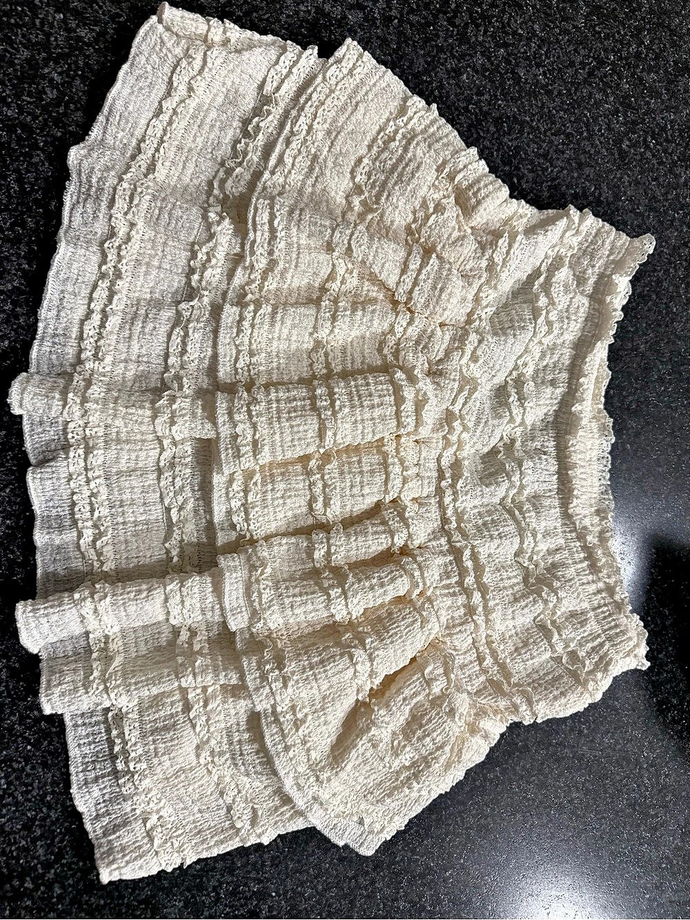 SHEIN Mini Skirt in White Size Medium Like New